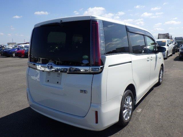 TOYOTA NOAH G 2018