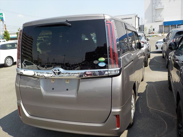 TOYOTA NOAH G 2018