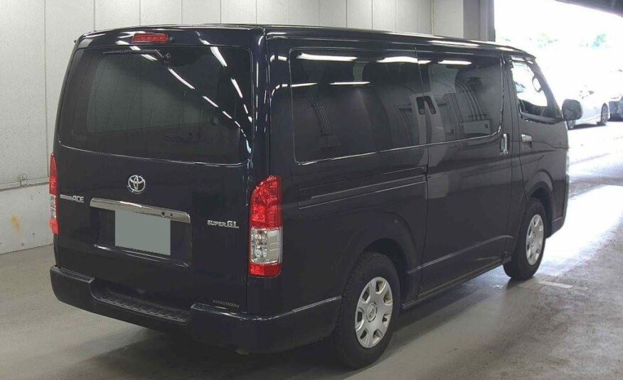 TOYOTA HIACE SUPER GL 2018