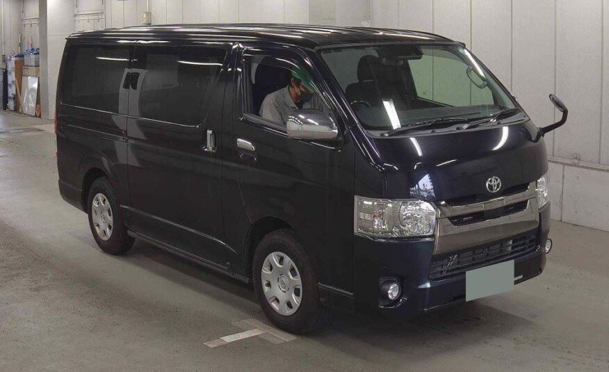 TOYOTA HIACE SUPER GL 2018