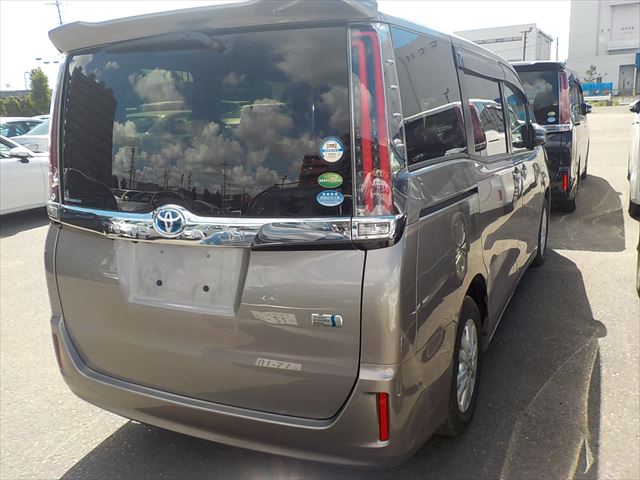 TOYOTA NOAH G 2018