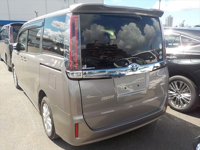 TOYOTA NOAH G 2018