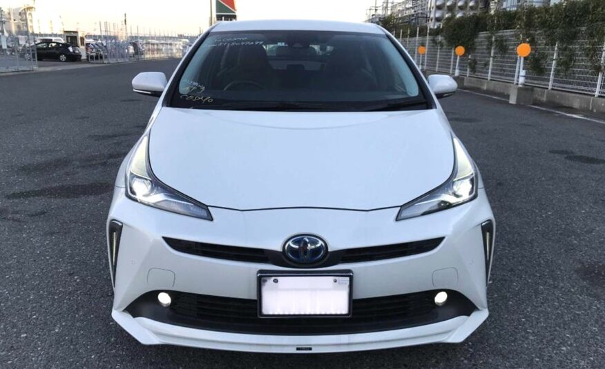 TOYOTA PRIUS 2019