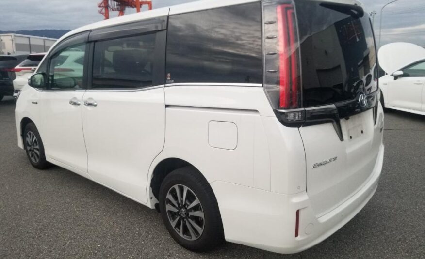 TOYOTA ESQUIRE GI PREMIUM 2019