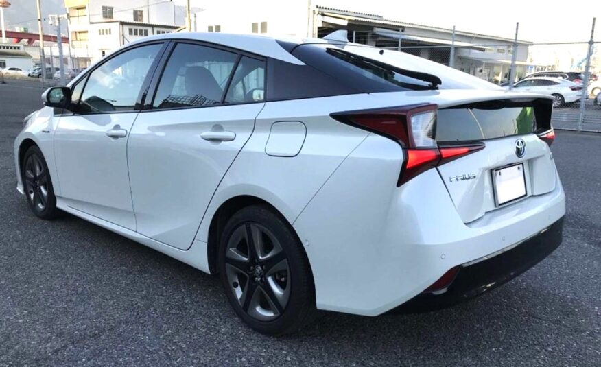 TOYOTA PRIUS 2019