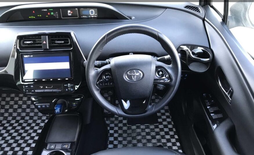 TOYOTA PRIUS 2019